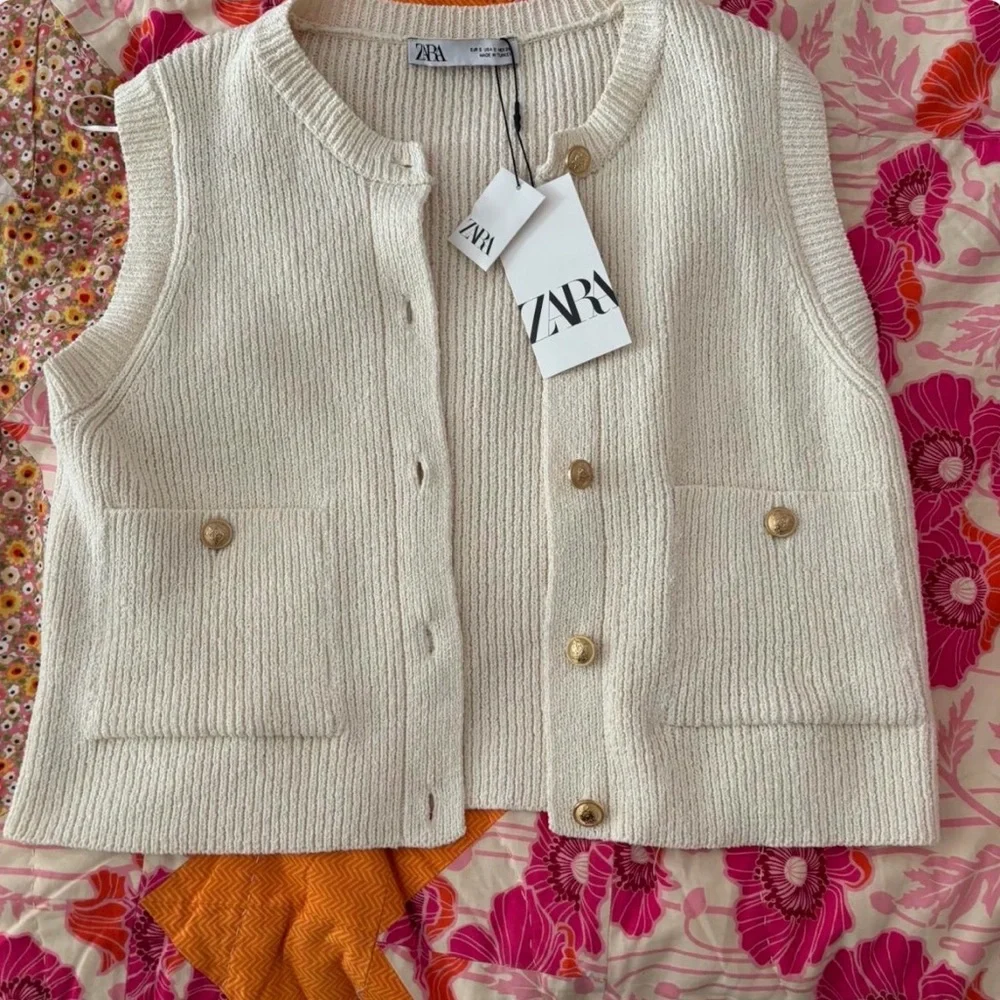Zara Beige Knit Cardigan with Gold Buttons - Picture 1 of 3